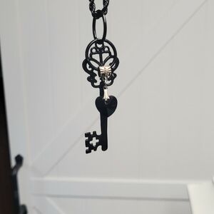 Chic Black Key Pendant and Black Heart Necklace NWT